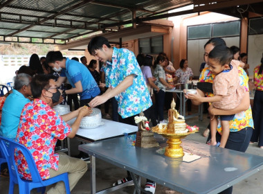 กิจกรรมสืบสานประเพณีสงกรานต์ สำนักงานสหกรณ์จังหวัดนครสวรรค์ ... พารามิเตอร์รูปภาพ 18