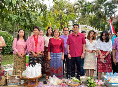 กิจกรรม “ใส่บาตรหน้าจวน ชวนอิ่มบุญ นุ่งผ้าไทย” พารามิเตอร์รูปภาพ 3