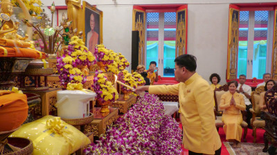 ร่วมพิธีสมโภชผ้าพระกฐินพระราชทาน วัดนครสวรรค์ พระอารามหลวง พารามิเตอร์รูปภาพ 1