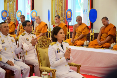 เข้าร่วมพิธีสวดพระพุทธมนต์และพิธีทำบุญตักบาตรถวายพระราชกุศล ... พารามิเตอร์รูปภาพ 1