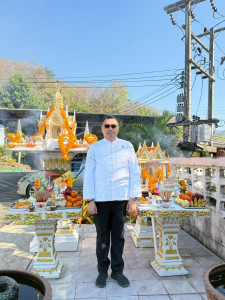พิธีไหว้ศาลพระภูมิ ศาลตายาย ศาลฤาษีตาไฟ หน้าสำนักงาน ... พารามิเตอร์รูปภาพ 1